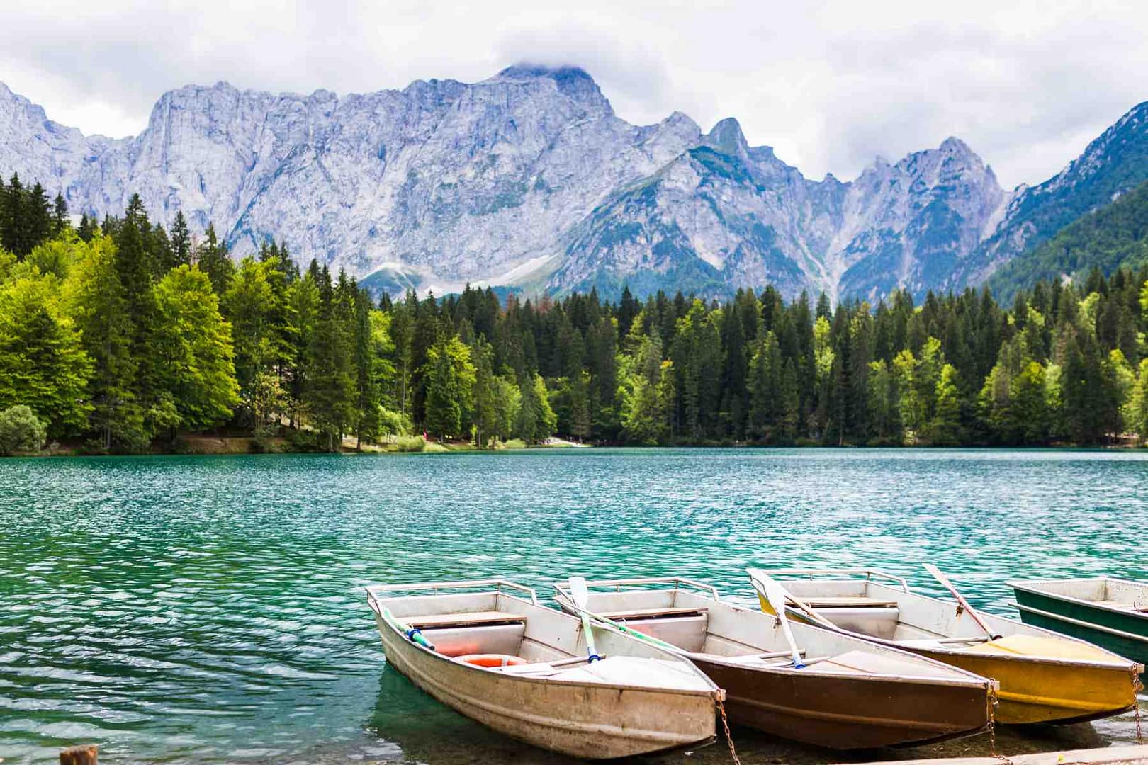 these-italian-lakes-offer-alpine-beauty-without-the-lake-como-crowds