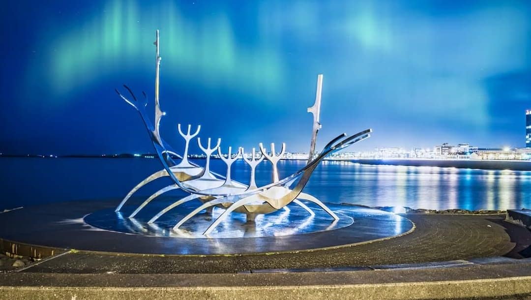 Travel Guide to Iceland