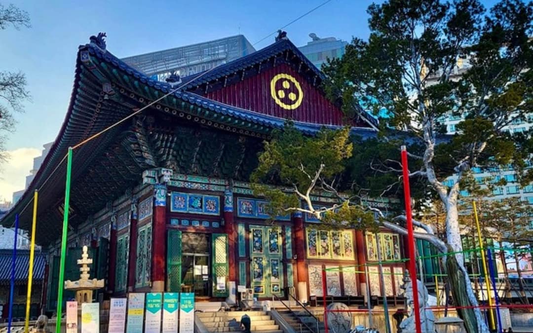 Walking Through Time: Insadong’s Artistic Streets Reveal Seoul’s Cultural Heart