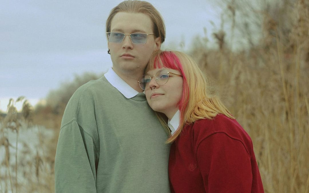 Which Better Protects Us From Depression, Friendship or Romance?