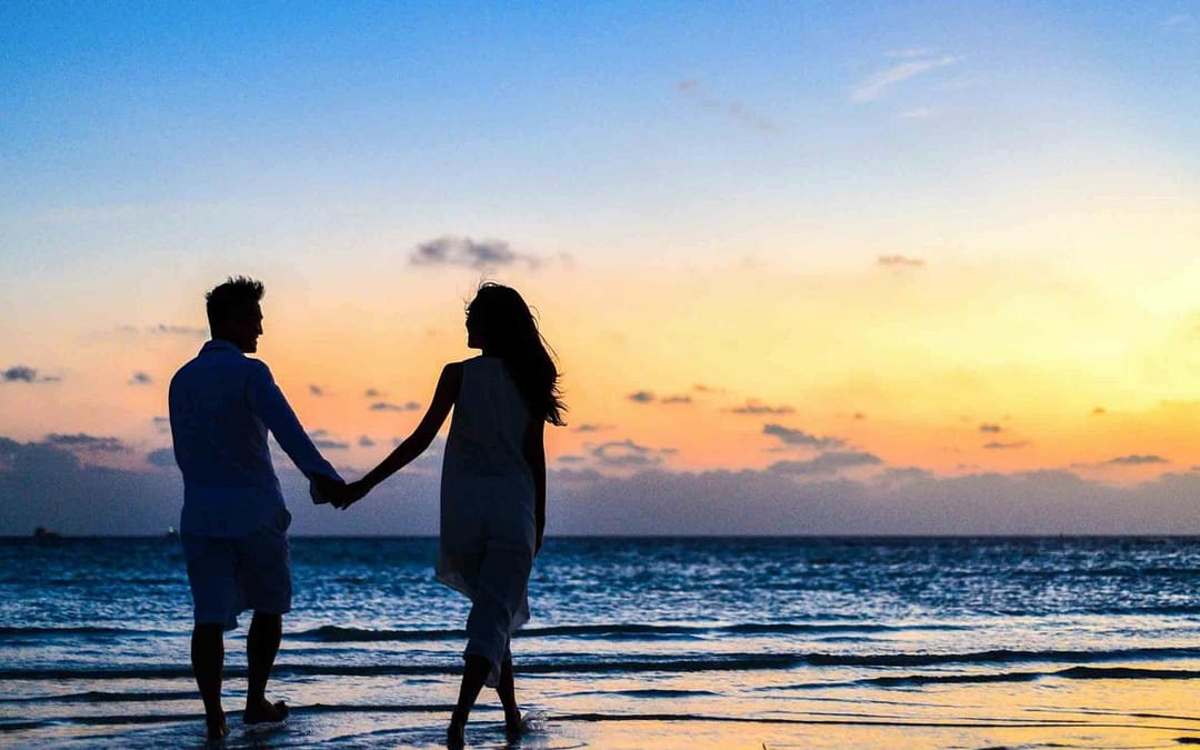 Age Gaps in Relationships: Which Partner Is Happier?