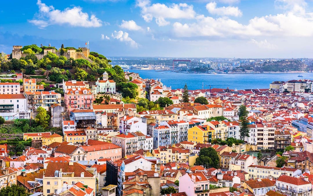From Fado to Funiculars: 10 Must-Do Experiences in Enchanting Lisbon