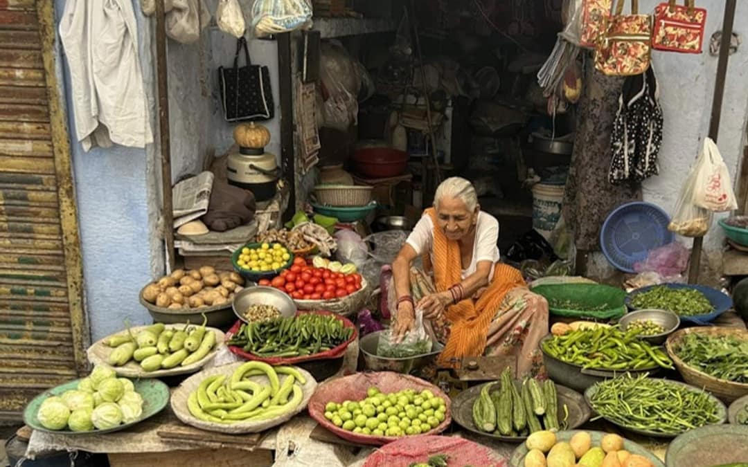 The Women Who Carry India: What I Learned on the Streets of Jaipur
