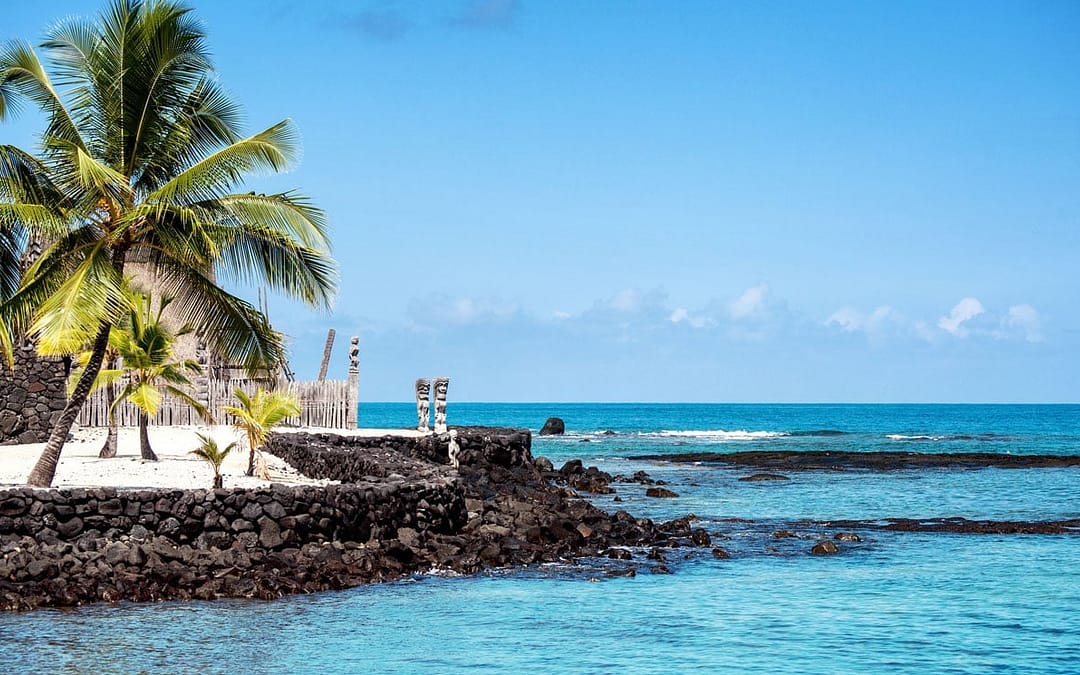 A Week on Hawai’i’s Big Island: Manta Rays, Volcanoes, and Black Sand Beaches