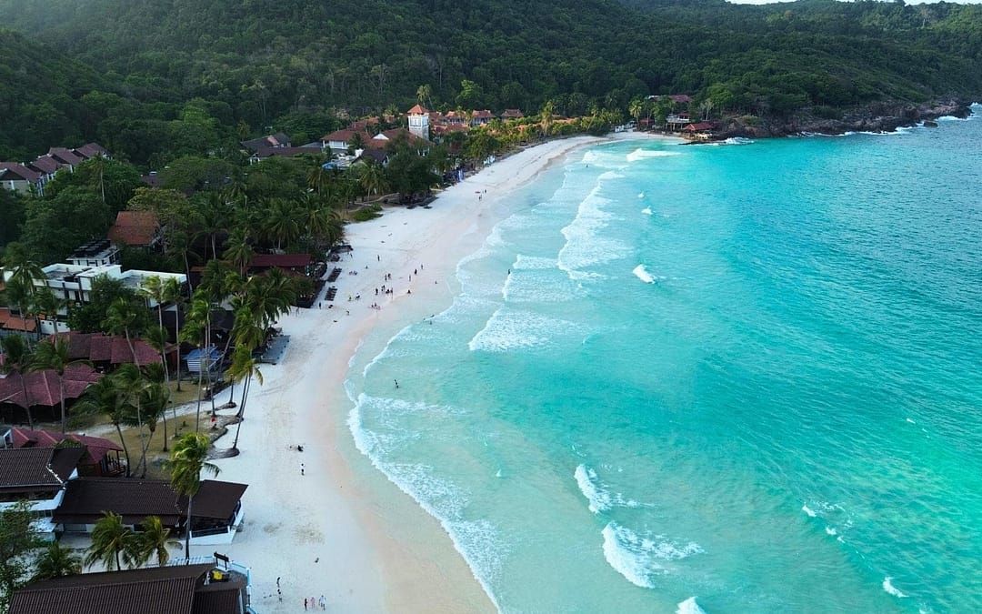 Kuala Terengganu, Malaysia’s East Coast Capital: Markets, Batik, and Hilltop Views