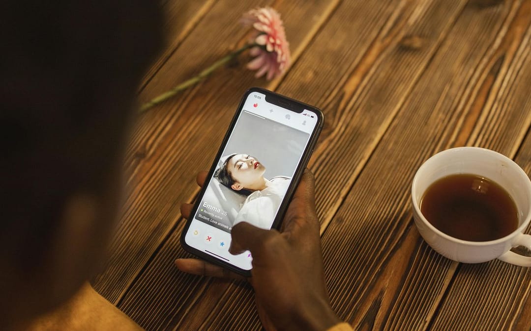 Dating App Use Linked to Worse Mental Health