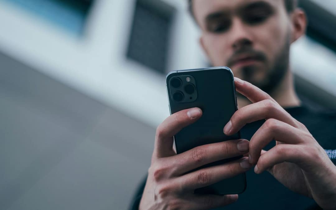 When AI Feels Real: Romance and Sentience in AI Delusions