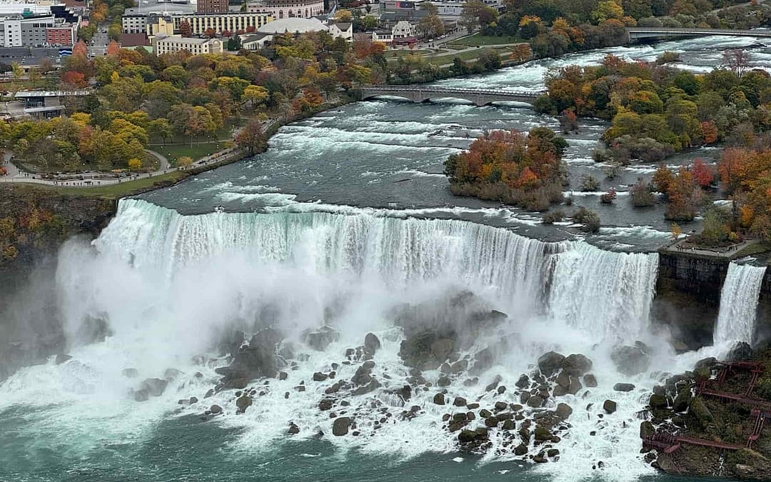 The Best Way to Experience Niagara Falls for the First Time