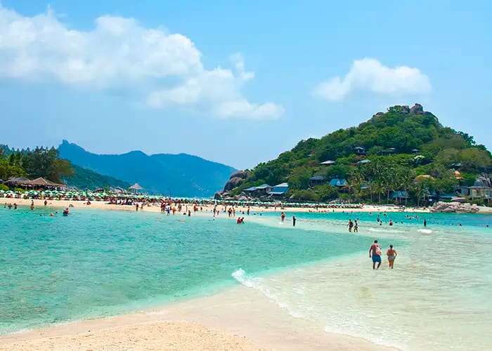 Exploring Vietnam’s Luxury Coastal Retreats: High-End Resorts and Private Experiences in Phu Quoc and Nha Trang