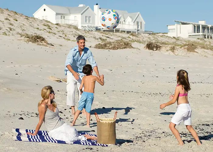  Local’s Guide to Getting Around the Hamptons: From Sag Harbor to Southampton in Style