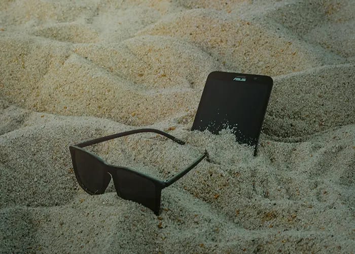 People say they want ‘unplugged’ travel, then track every step