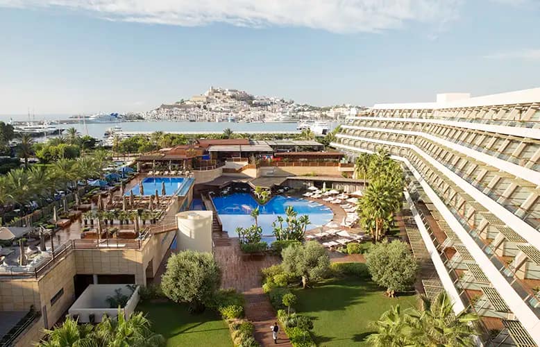 Ibiza Gran Hotel Unveils New Michelin Star Culinary Experience for 2025