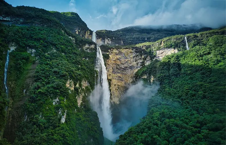 Amazonas: A world of natural and cultural wonders